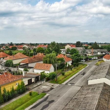 Udvarhaz Apartman Mórahalom Εξωτερικό φωτογραφία